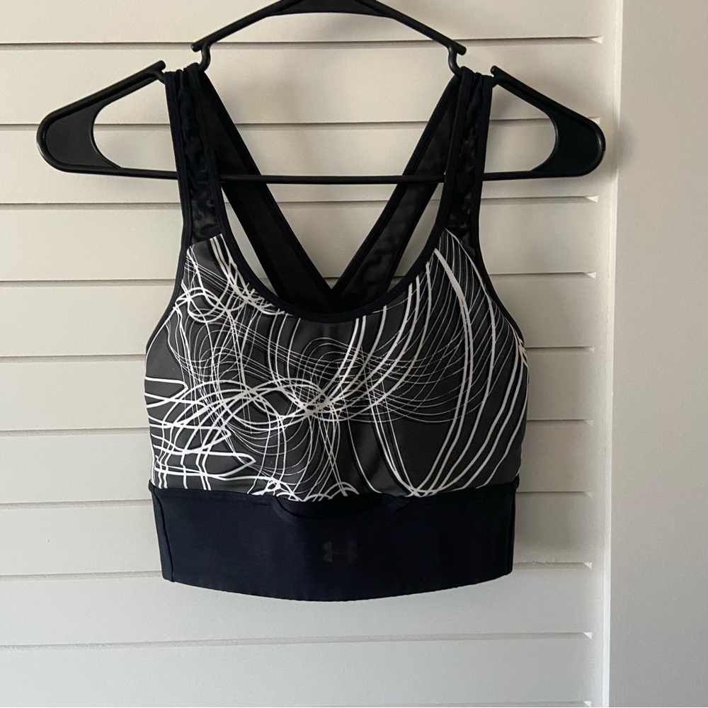 Under Armour Sports Bra Size Medium